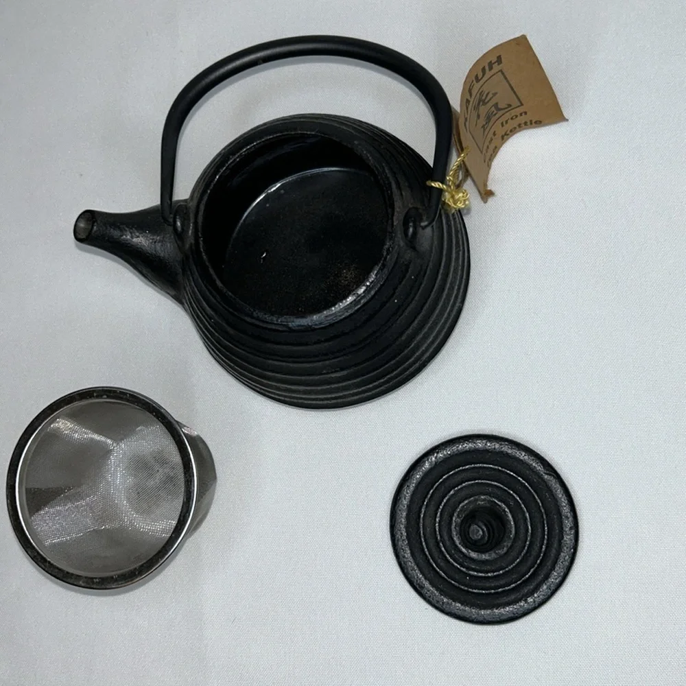 KAFUH Cast Iron Tea Kettle, 2 pounds 6.7 ounces Black 5.5” L x 6” T x 4.5” W